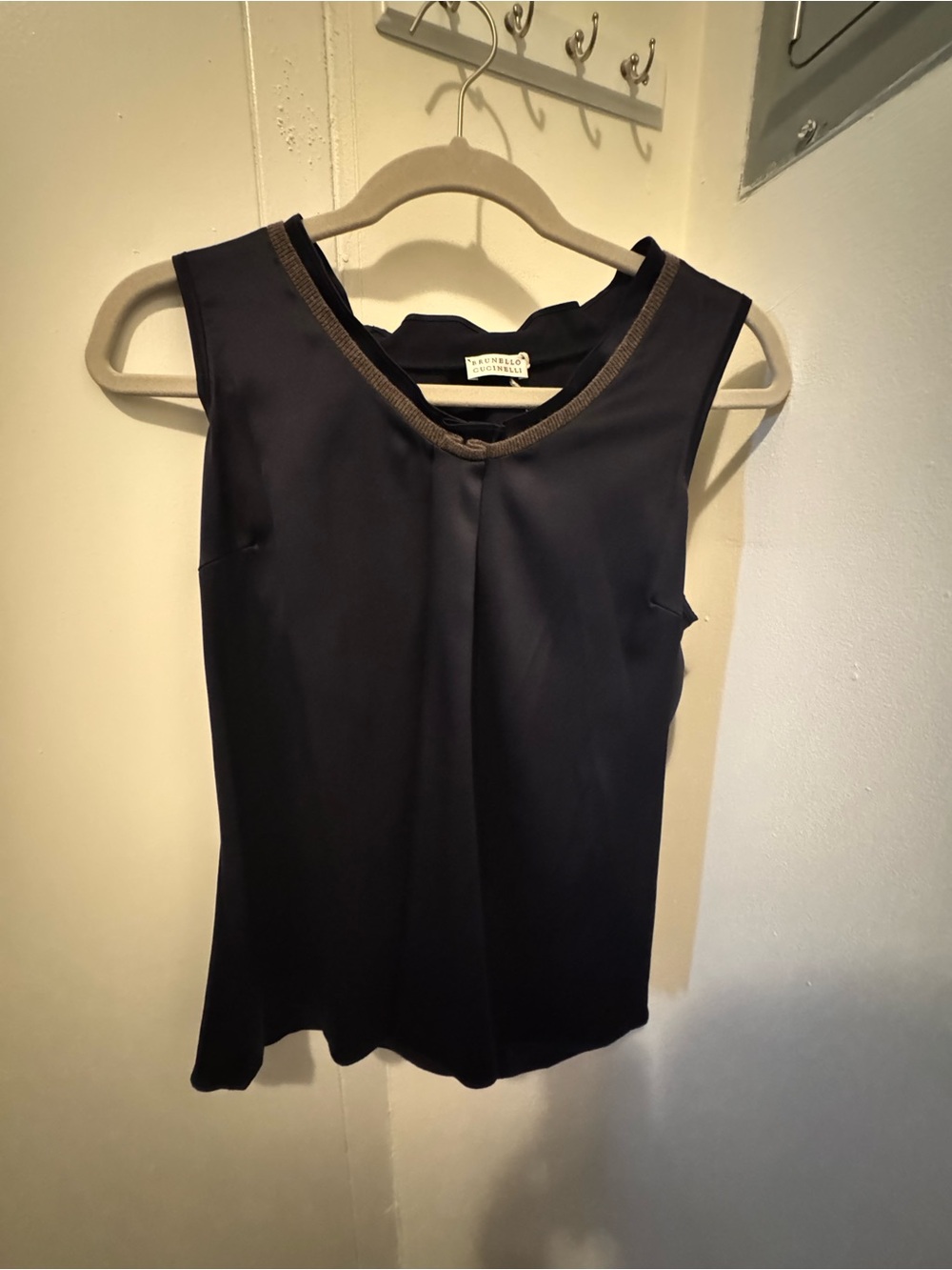 Brunello Cucinelli Navy Sleeveless Silk Sleeveless Top
